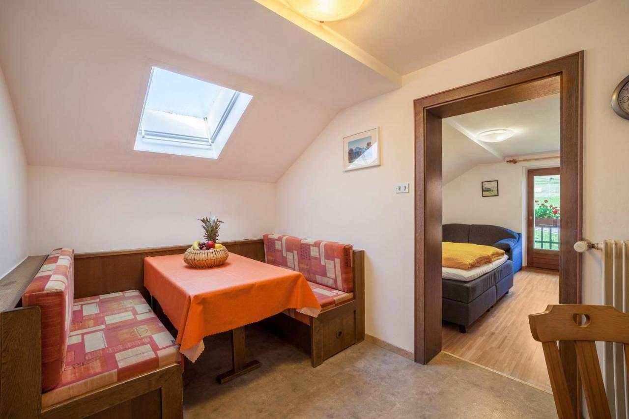 Rieglhof Apartment Hennennest Caprone Eksteriør billede